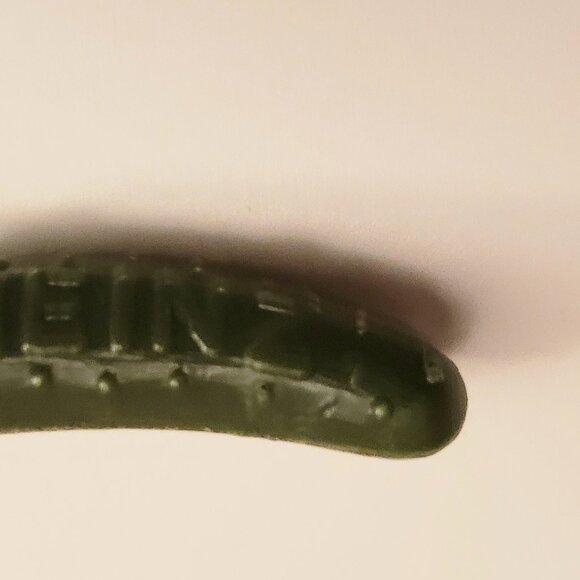 Vintage Heinz Pickle Pin Pittsburgh Green Plastic Advertising Merch Swag Ad - Picture 6 of 9